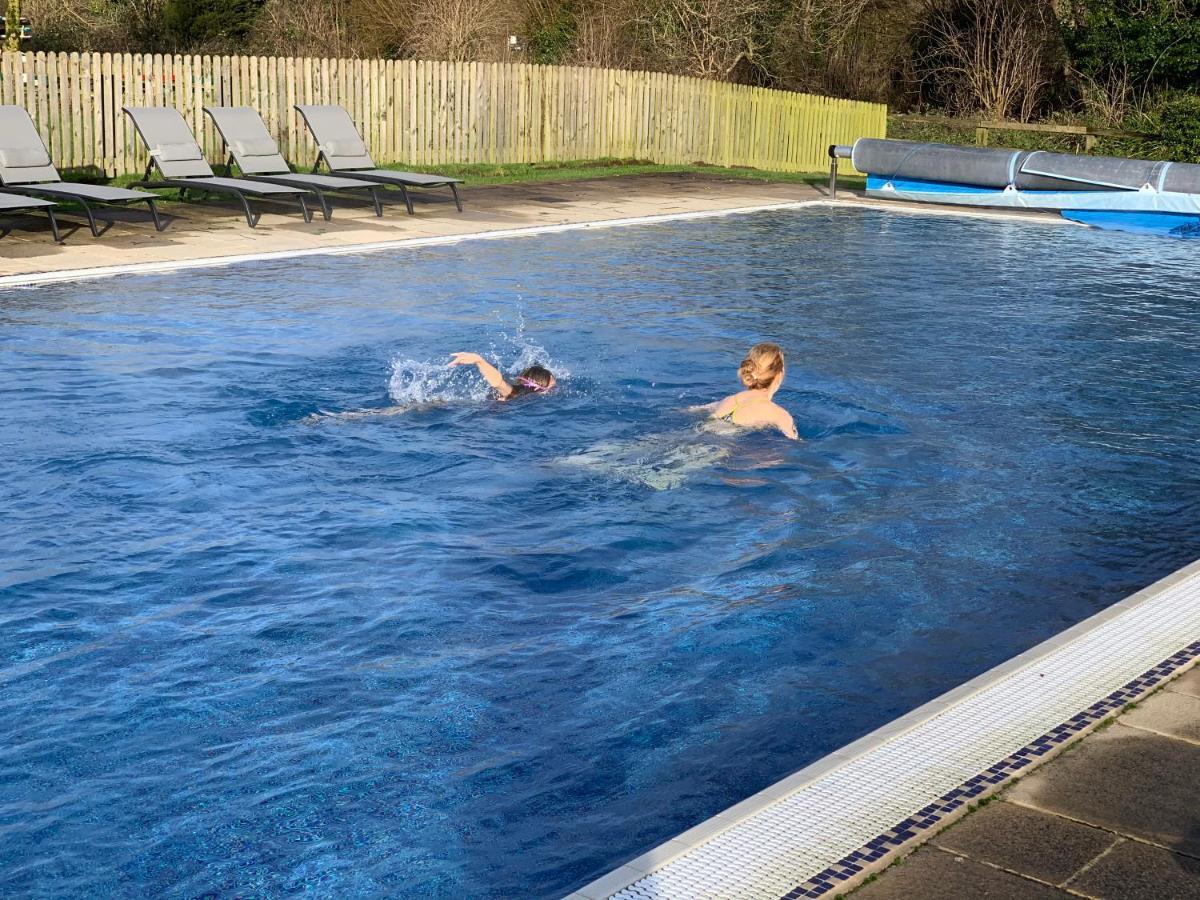 Carp'S Rise Cottage Somerford Keynes Екстериор снимка