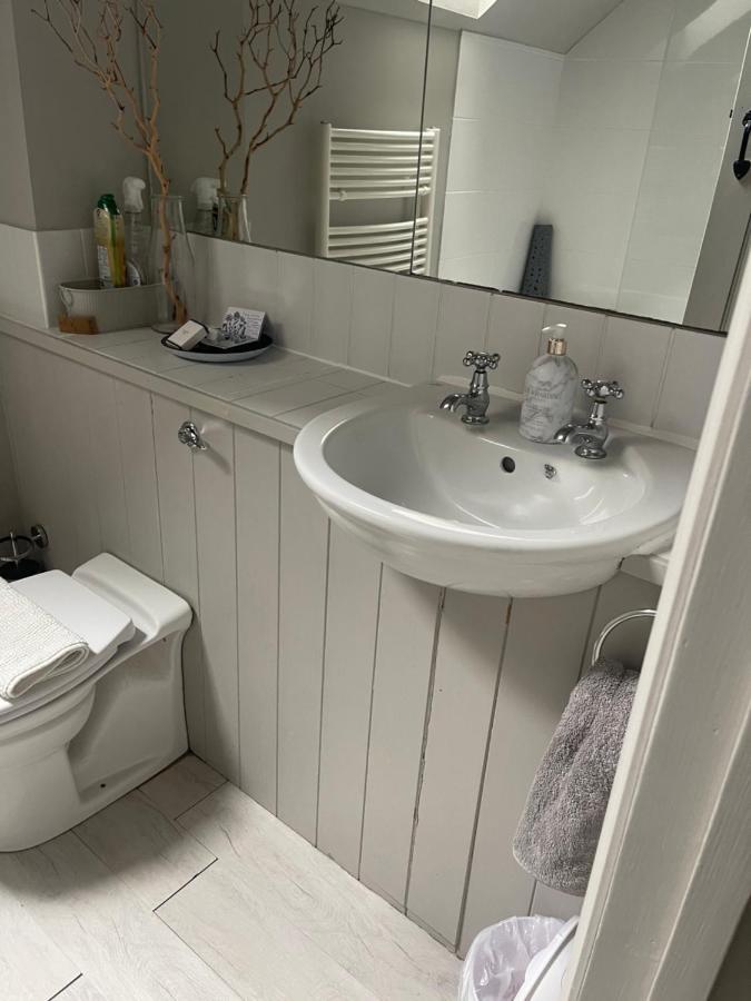 Carp'S Rise Cottage Somerford Keynes Екстериор снимка