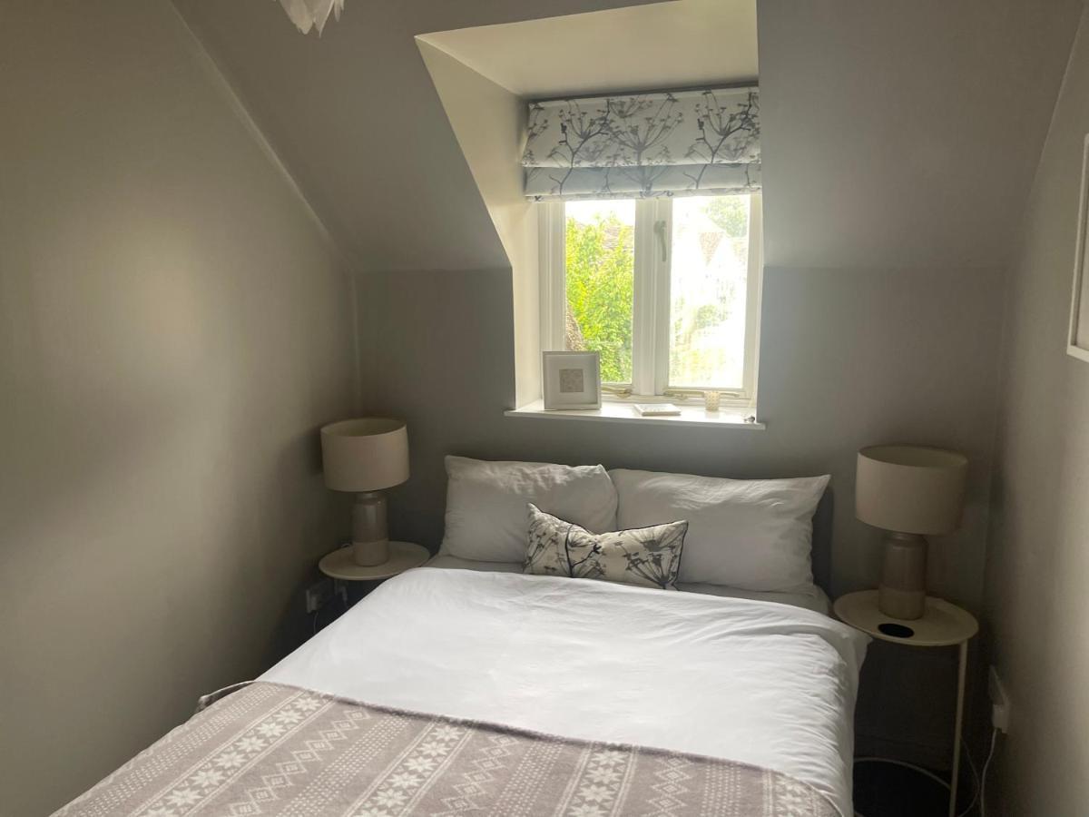 Carp'S Rise Cottage Somerford Keynes Екстериор снимка